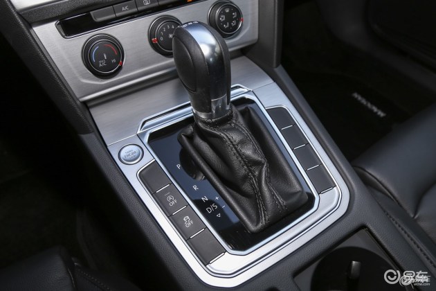 一汽-大众迈腾华南地区优惠金融政策_迈腾0利率贷款优惠方案_一汽大众迈腾贷款购车补贴