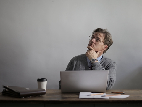 香港银行卡与美股开户：跨境投资的便捷之道